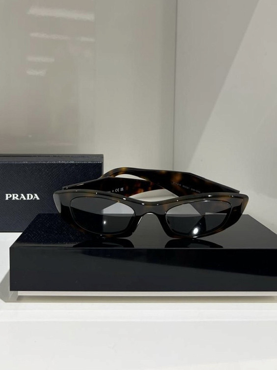 Prada Очки