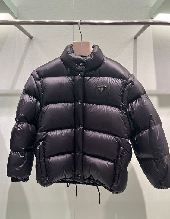 Prada Пуховик