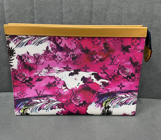 Louis Vuitton Косметичка