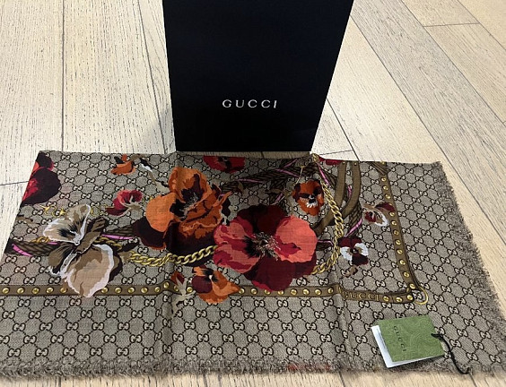 Gucci Шаль