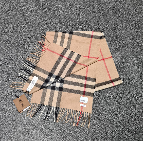 Burberry Шарф