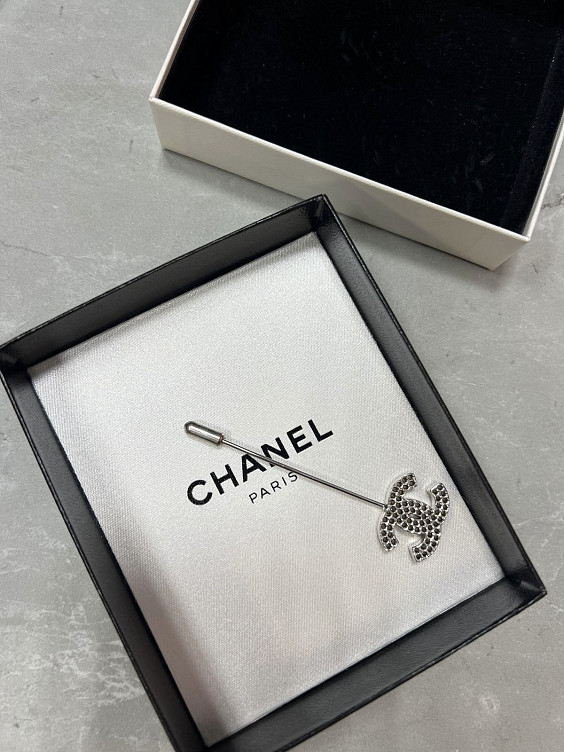 Chanel Брошь