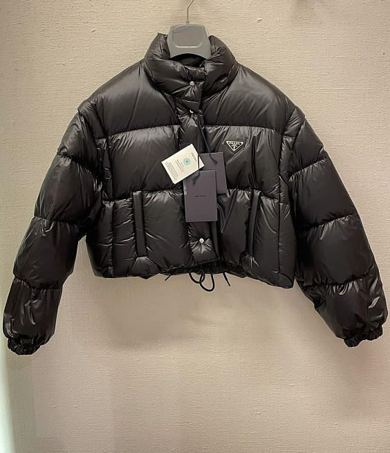 Prada Пуховик
