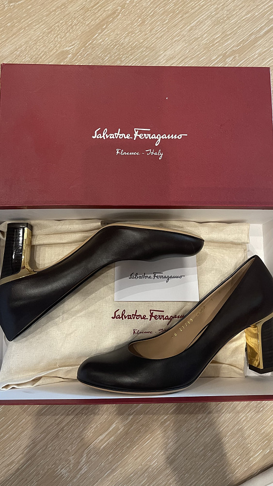 Salvatore Ferragamo Туфли