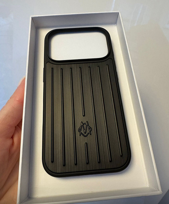Rimowa Чехол для iPhone 17 Pro