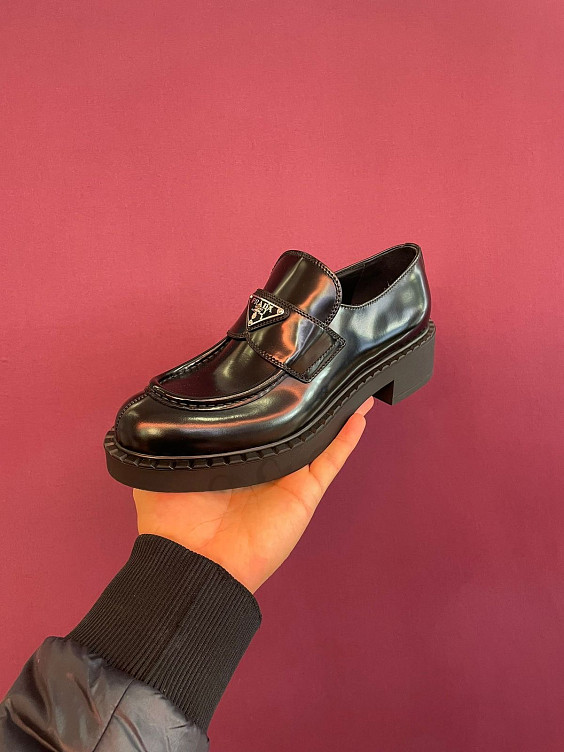 Prada Лоферы