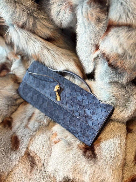 Bottega Veneta Клатч