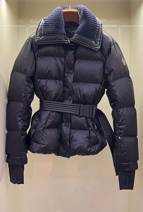 Moncler Пуховик