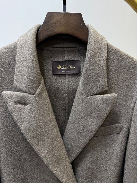Loro Piana Пальто