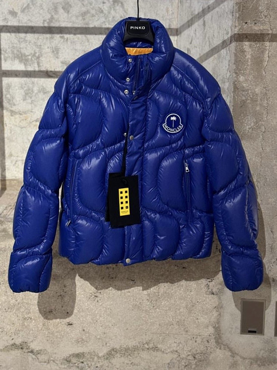 Moncler Пуховик