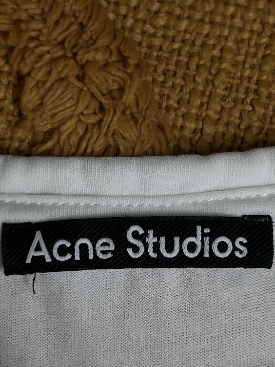 Acne Футболка