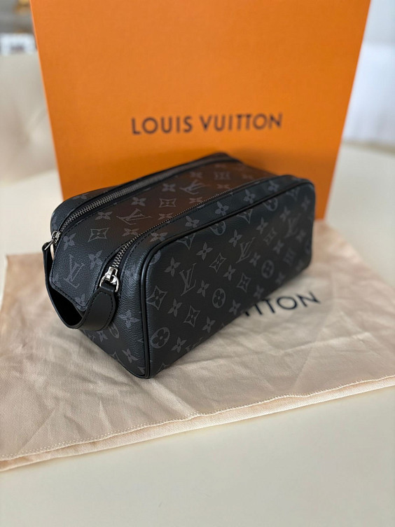 Louis Vuitton Косметичка