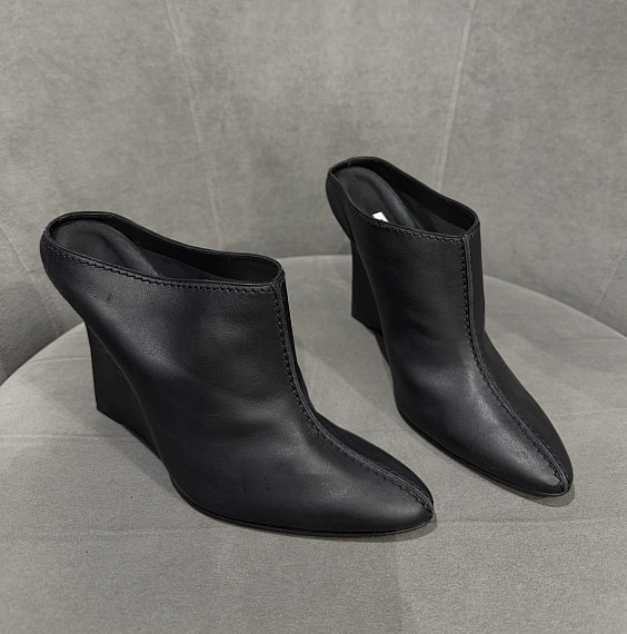 Manolo Blahnik Мюли