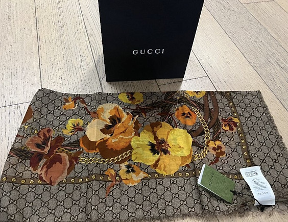 Gucci Шаль
