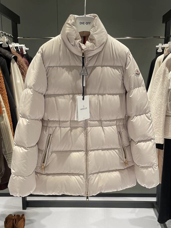 Moncler Пуховик