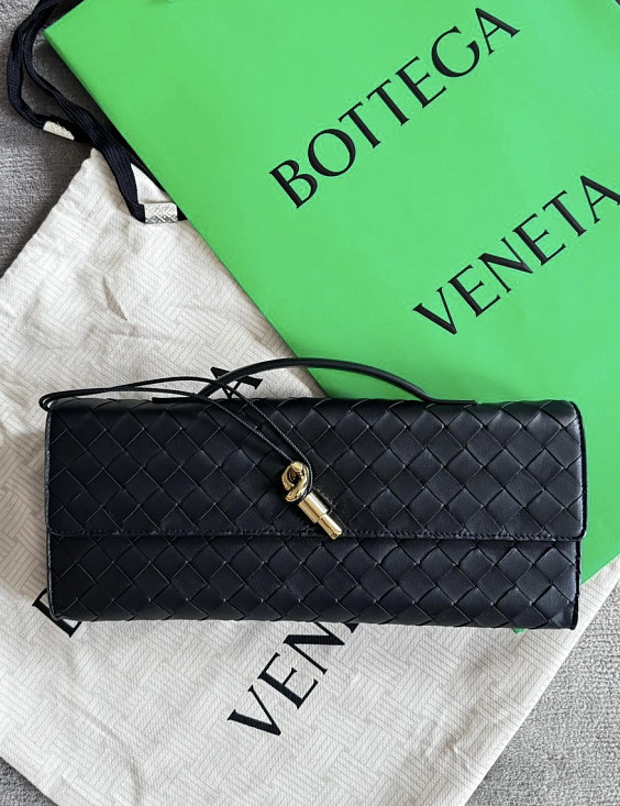 Bottega Veneta Клатч