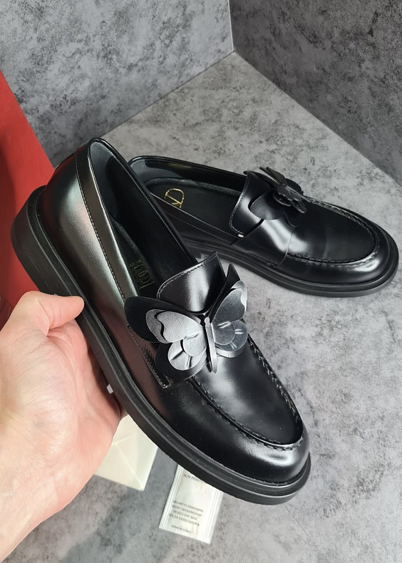 Valentino Лоферы