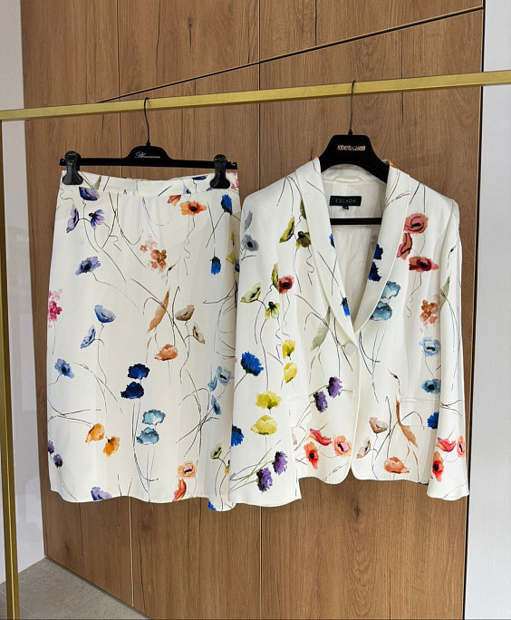 ESCADA Костюм