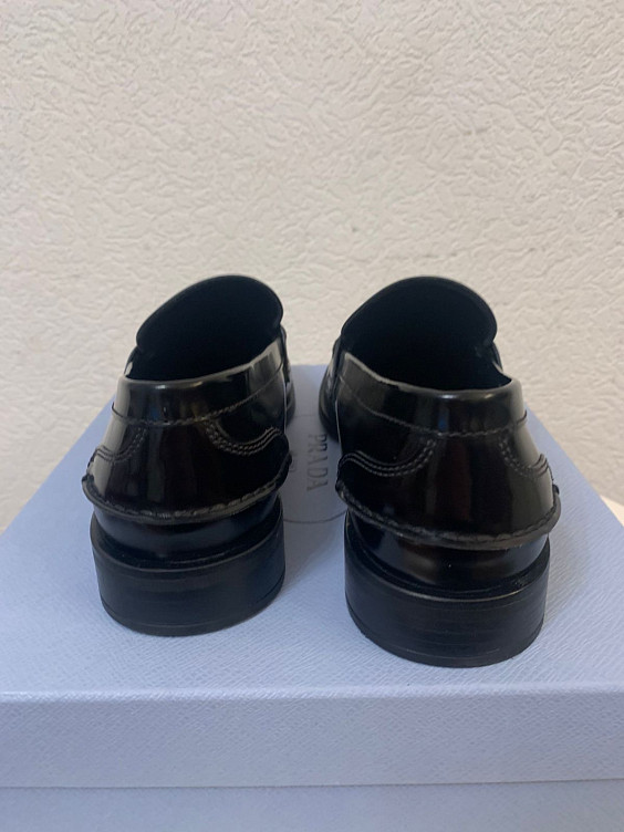 Prada Лоферы