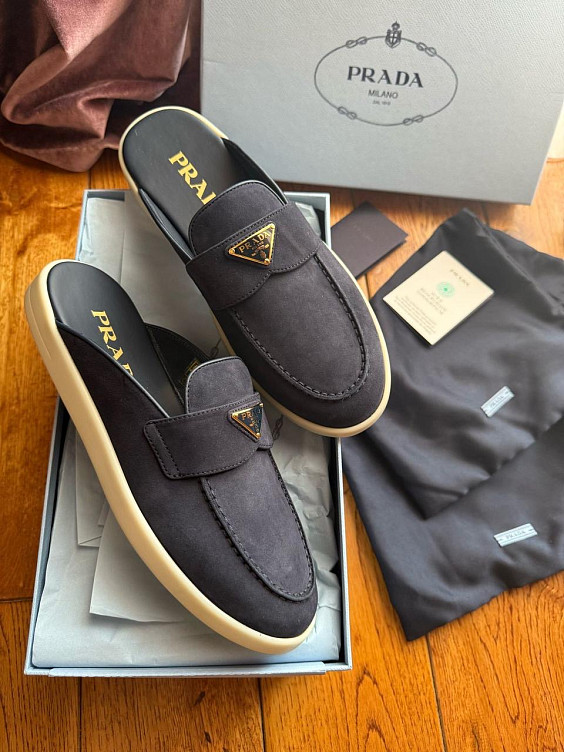 Prada Сабо