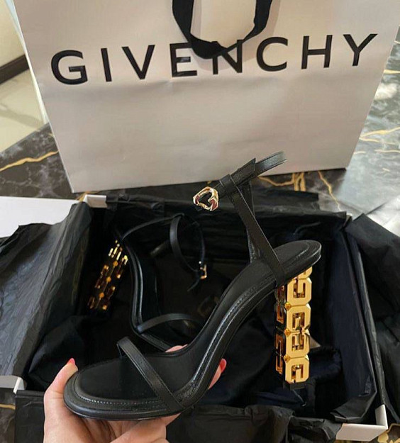 Givenchy Босоножки