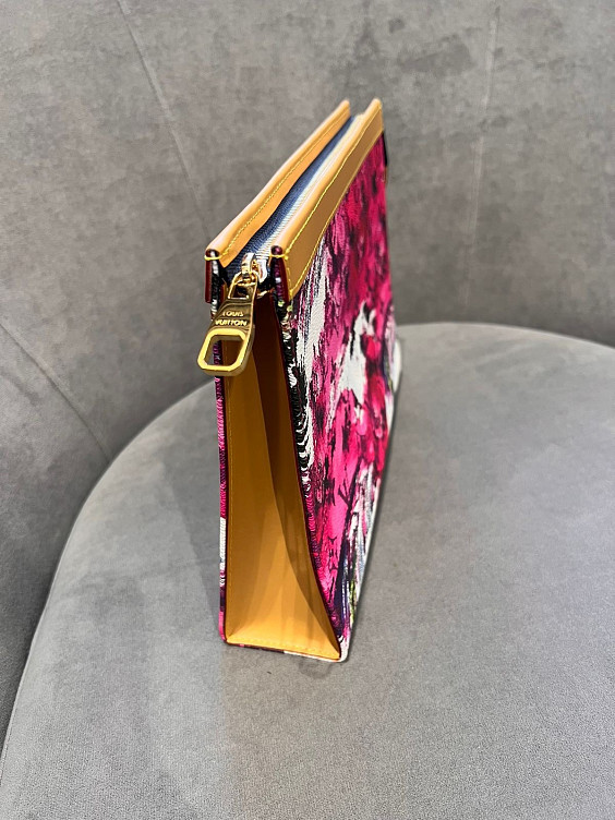 Louis Vuitton Клатч