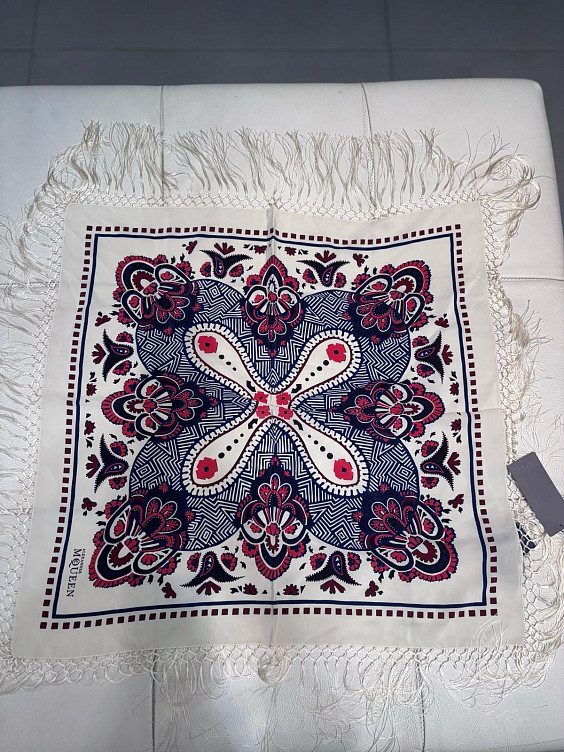 Alexander McQueen Платок