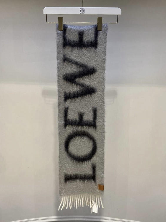 Loewe Шарф