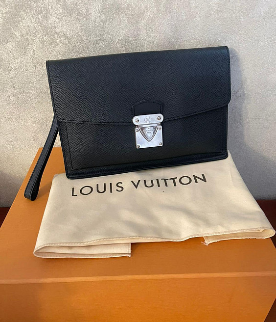 Louis Vuitton Барсетка
