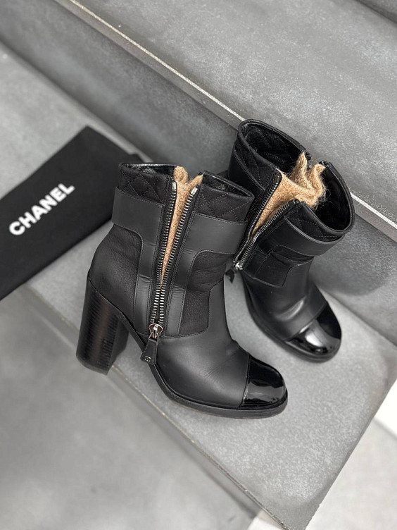 Chanel Ботинки-полусапожки