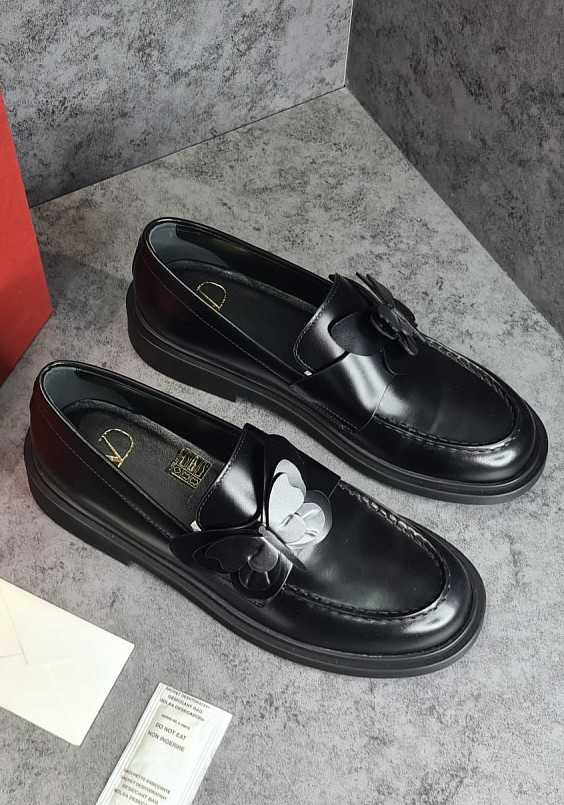 Valentino Лоферы