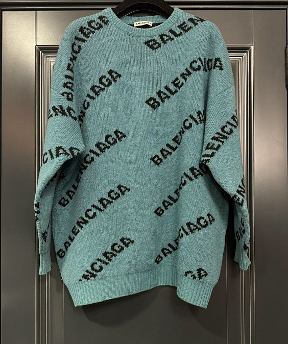 Balenciaga Свитер