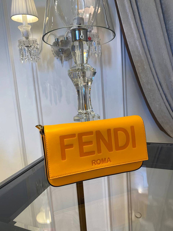 Fendi Клатч