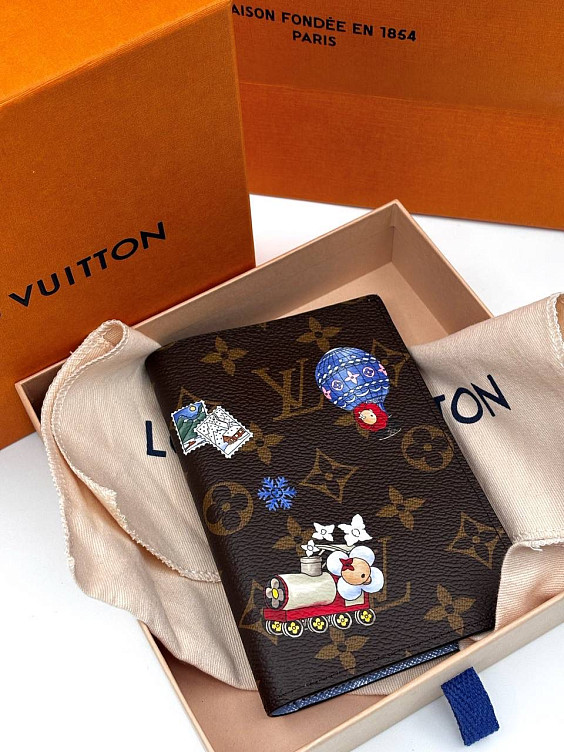 Louis Vuitton Обложка на паспорт