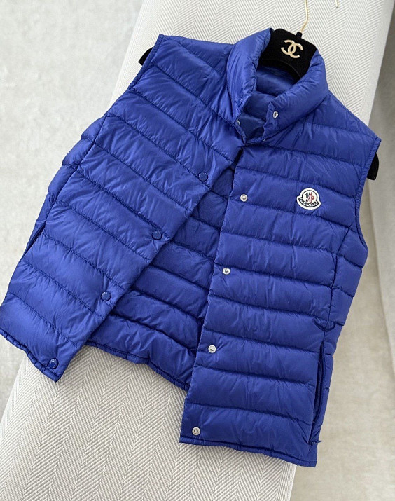 Moncler Жилетка