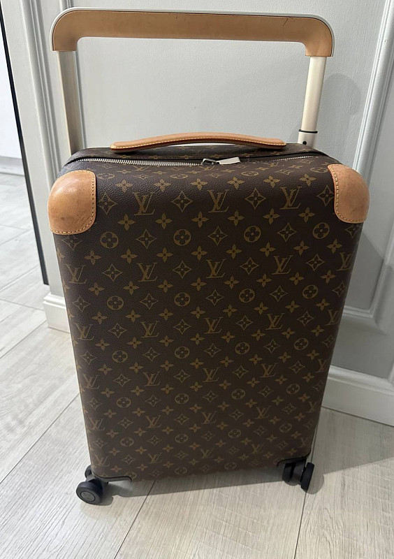 Louis Vuitton Чемодан