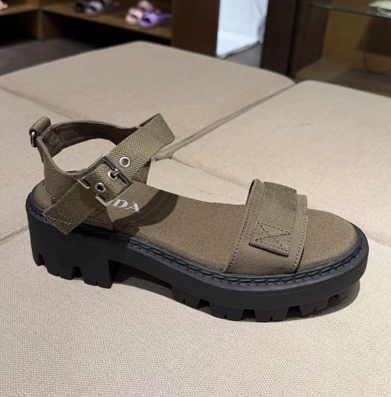 Prada Сандалии