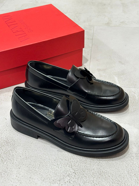 Valentino Лоферы