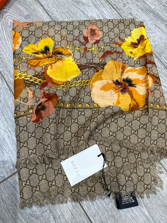Gucci Шаль