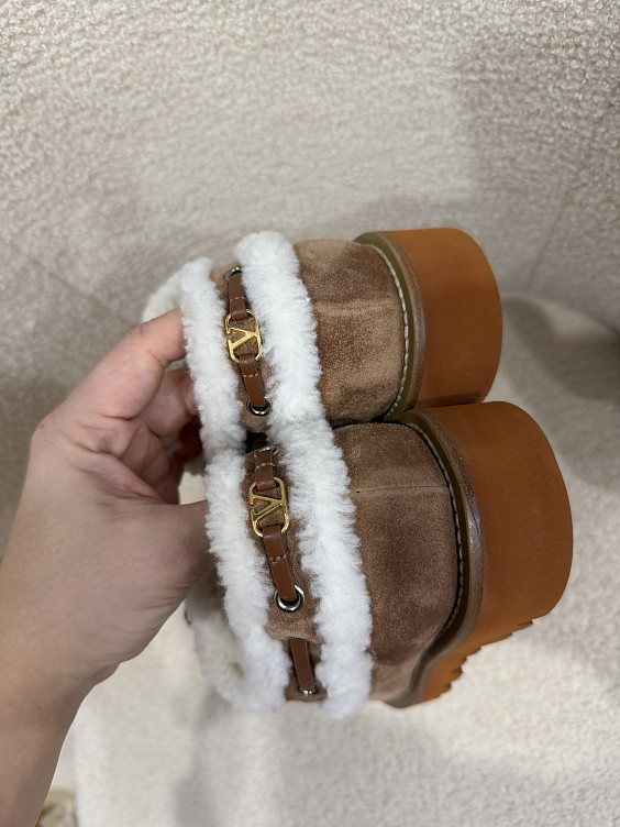 Valentino Лоферы