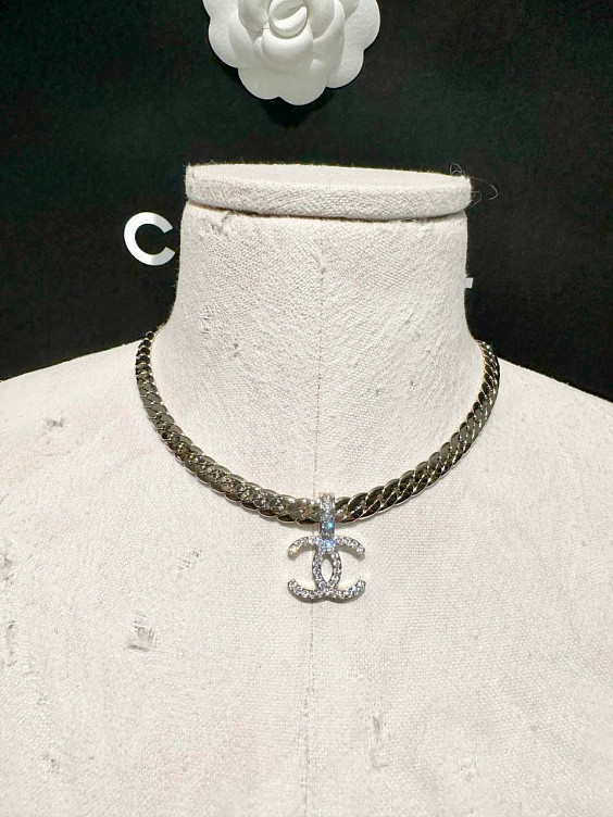 Chanel Колье