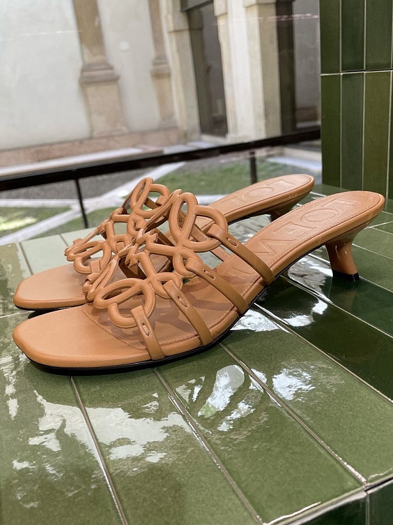 Loewe Мюли
