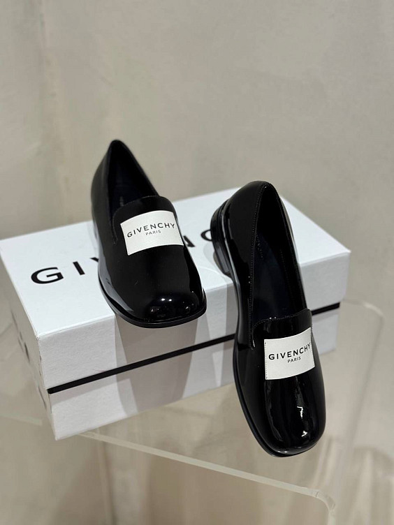 Givenchy Лоферы