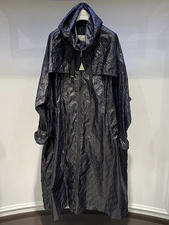 Moncler Плащ