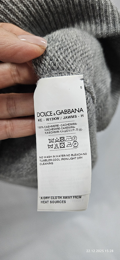 Свитер Dolce & Gabbana смотреть фото