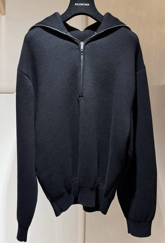 Balenciaga Кофта