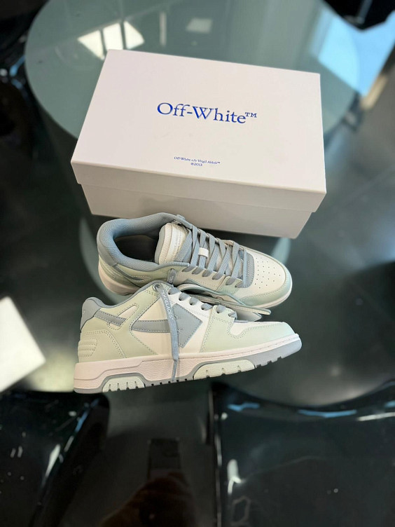 Off-white Кроссовки