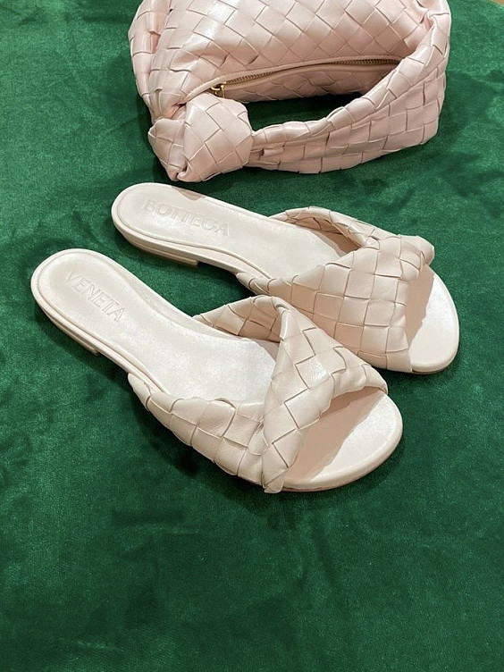 Bottega Veneta Сабо