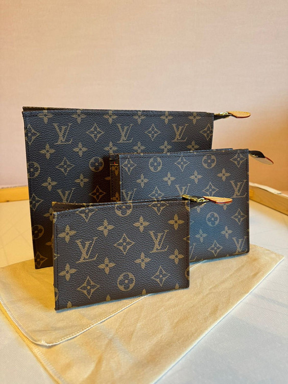 Louis Vuitton Комплект косметичек