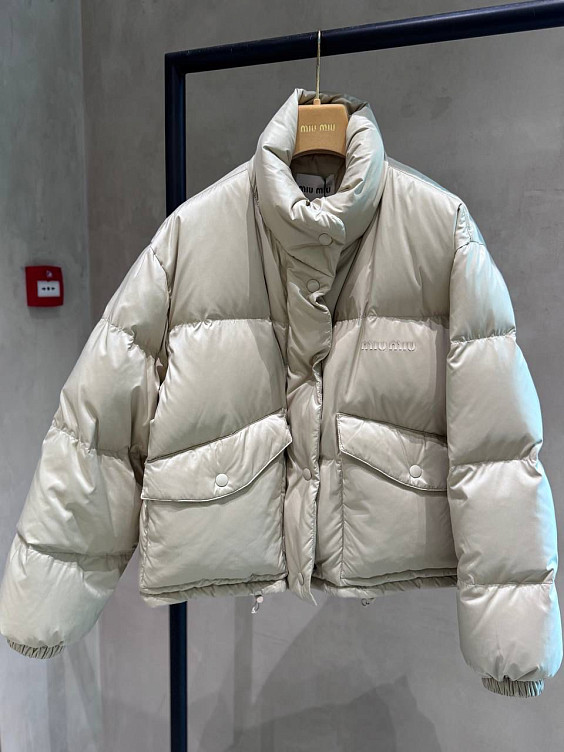 Miu Miu Пуховик